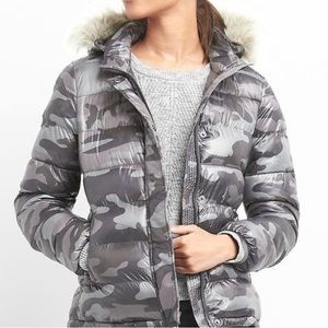 Gap PrimaLoft Grey Camo Jacket Fur Trim Puffer